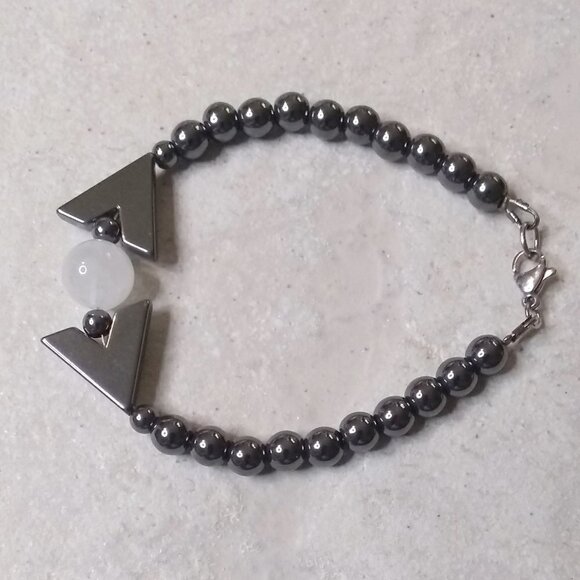 Cool Calm & Collected ~ Classy Hematite & Quartz Beaded Bracelet for 7" Wrist - Picture 8 of 9